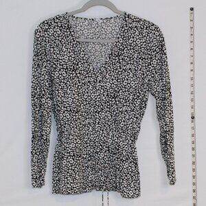 Old Navy black white v-neck faux wrap seamed waist w/‎ tie-string belt blouse M